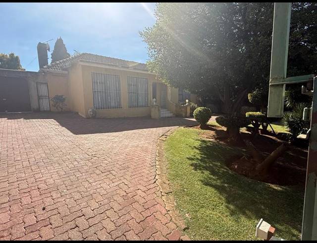 3 BEDROOM HOUSE FOR SALE IN LINMEYER